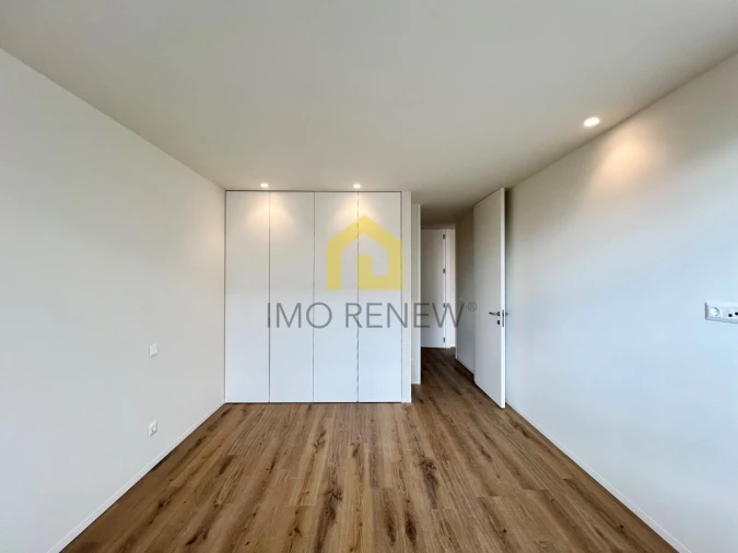 Apartamento T2 para Venda em Mafamude e Vilar do Paraíso Foto 14