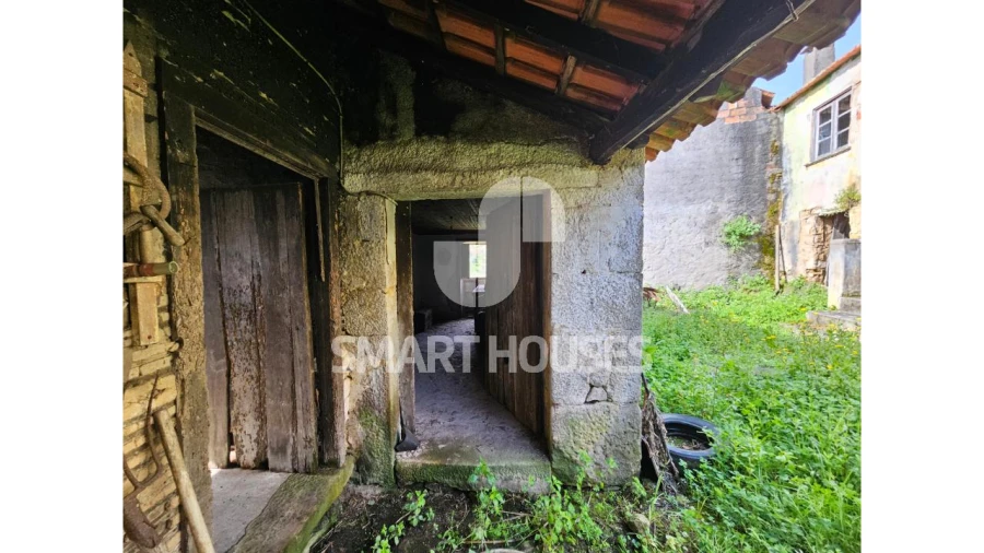 Moradia T3 para Venda em Friúmes e Paradela Foto 24