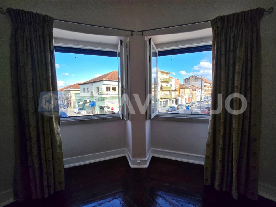 Apartamento T4 para Venda em São João Baptista e Santa Maria dos Olivais Foto 9