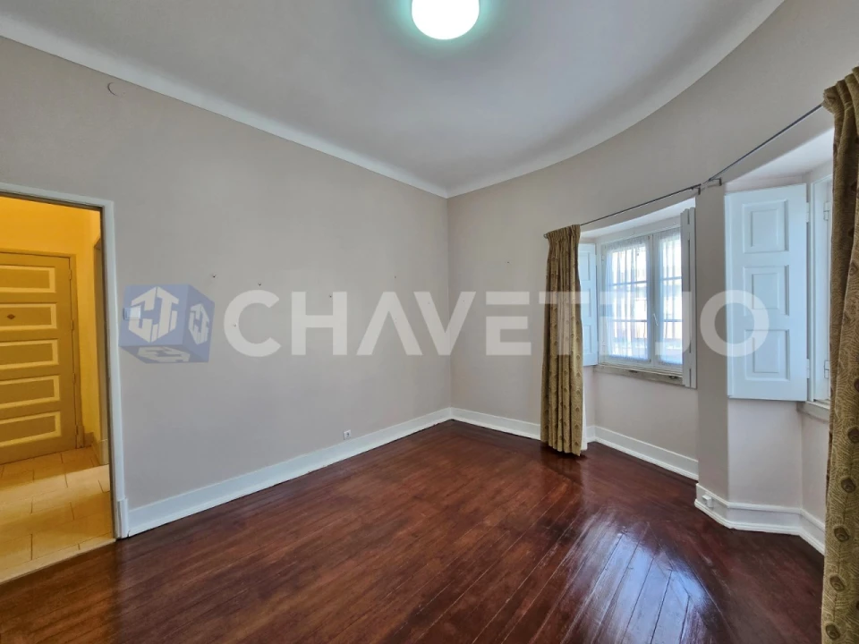 Apartamento T4 para Venda em São João Baptista e Santa Maria dos Olivais Foto 11