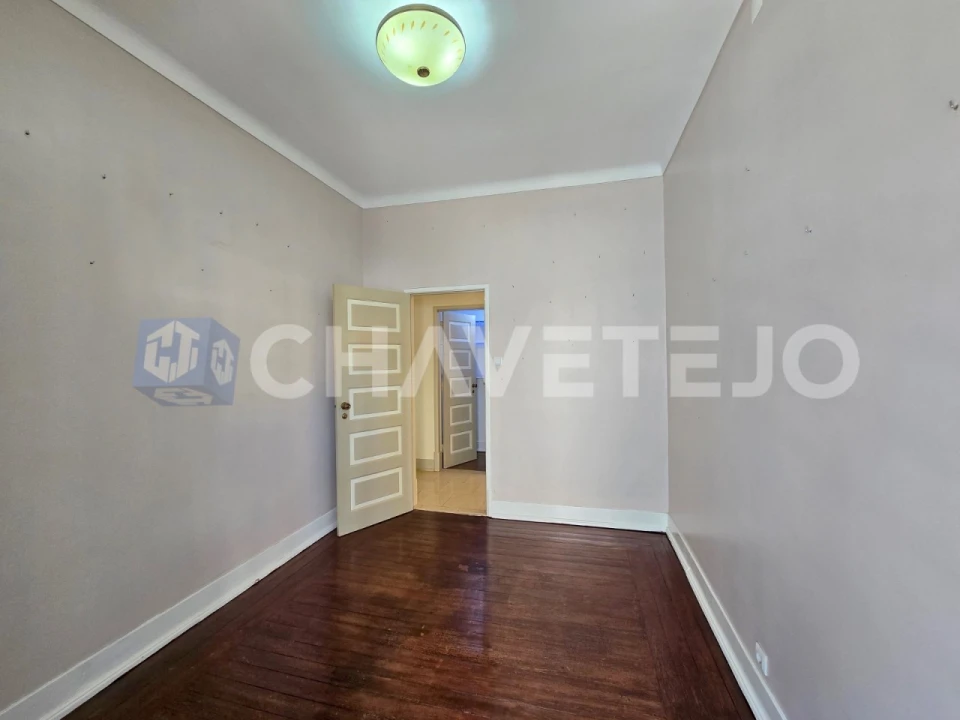 Apartamento T4 para Venda em São João Baptista e Santa Maria dos Olivais Foto 18