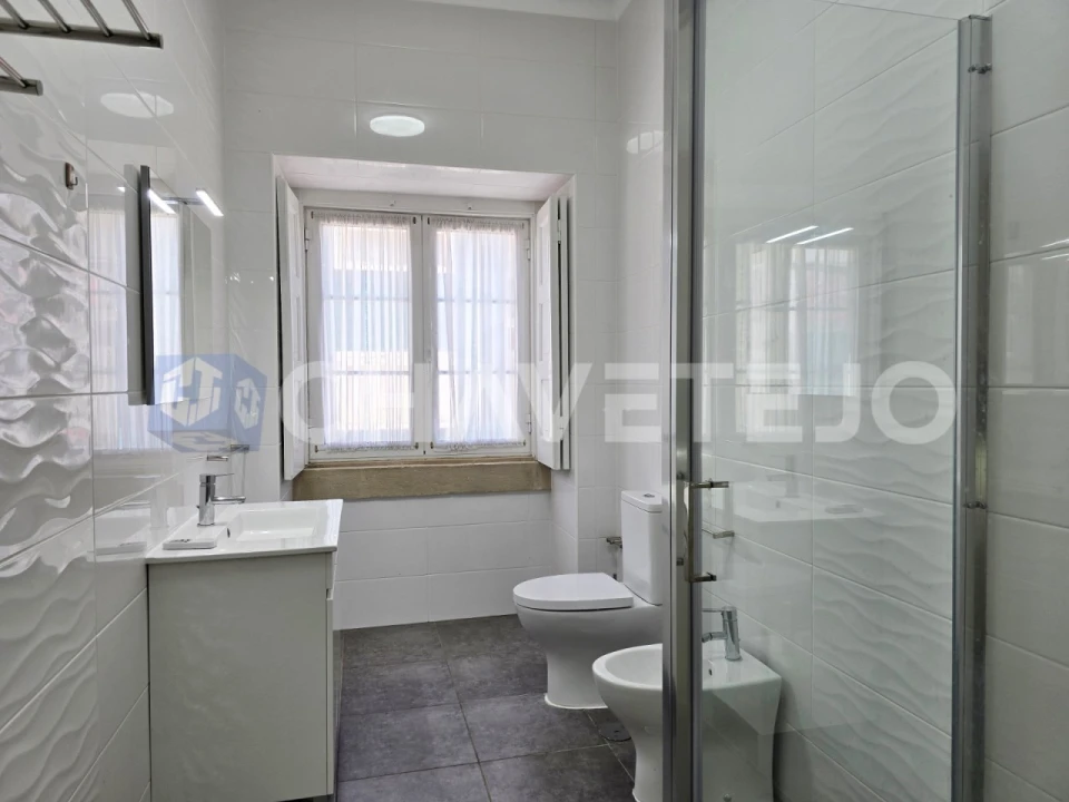 Apartamento T4 para Venda em São João Baptista e Santa Maria dos Olivais Foto 19