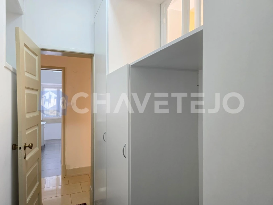 Apartamento T4 para Venda em São João Baptista e Santa Maria dos Olivais Foto 21