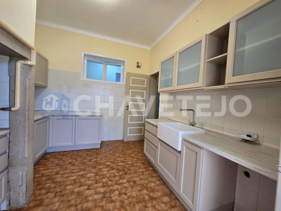 Apartamento T4 para Venda em São João Baptista e Santa Maria dos Olivais Foto 33