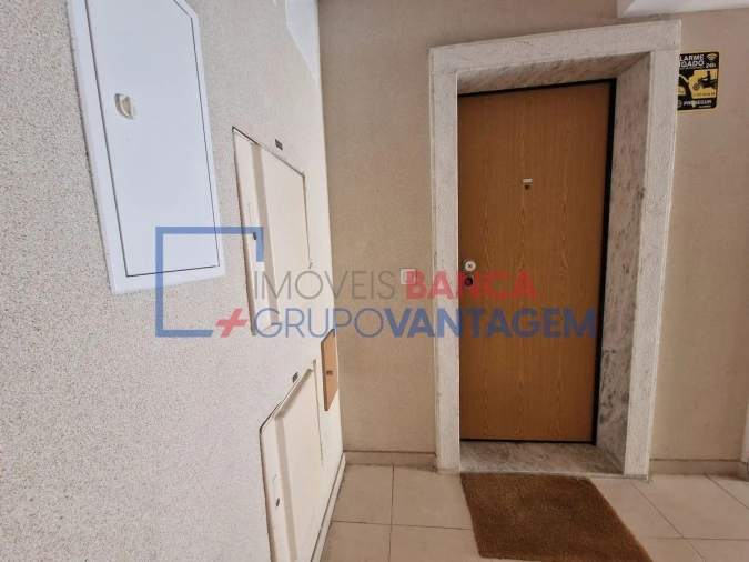 Apartamento T3 para Venda em Palhais e Coina Foto 11