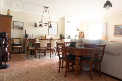 Moradia T4 para Venda em Almancil