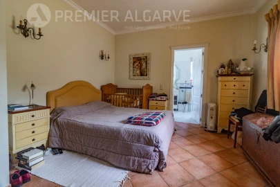 Moradia T4 para Venda em Almancil