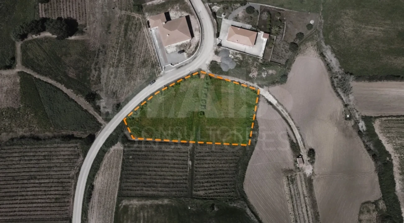 Terreno para Venda em Maxial e Monte Redondo Foto 2