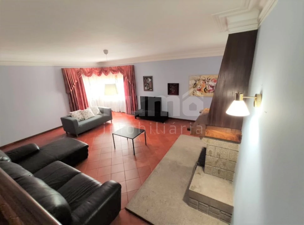 Moradia T6 para Venda em Gemieira Foto 5