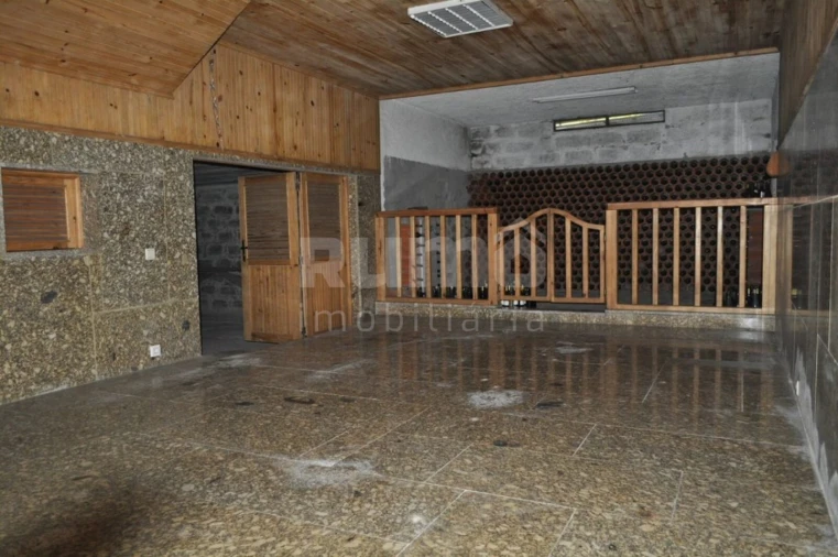 Moradia T6 para Venda em Gemieira Foto 11