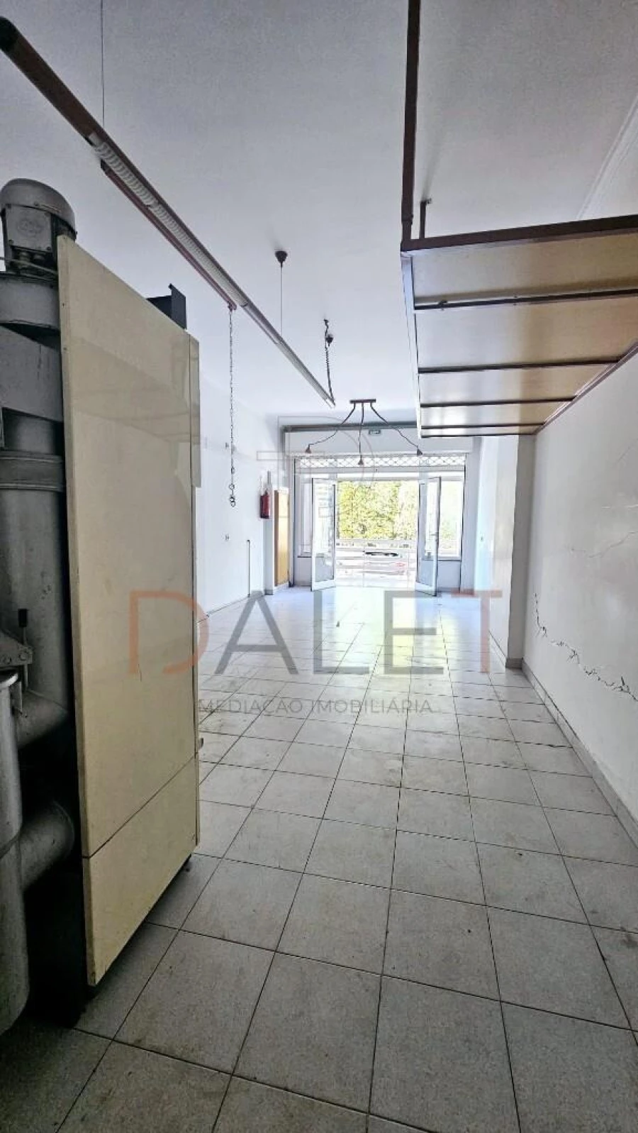 Loja para Arrendamento em Queluz e Belas Foto 4