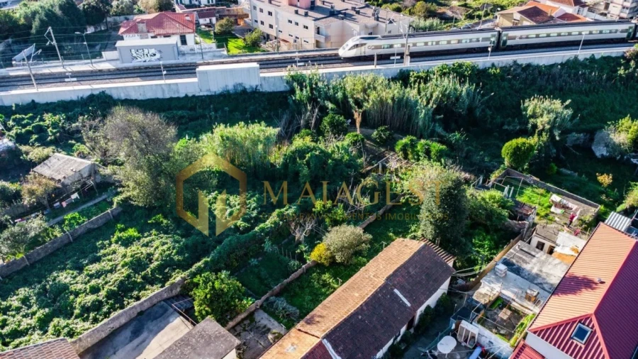 Moradia T3 para Venda em Madalena Foto 5