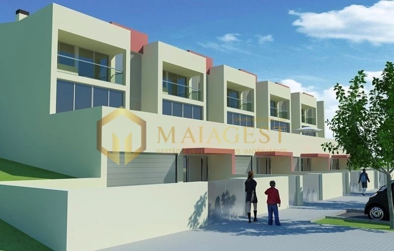 Terreno Misto para Venda em Grijó e Sermonde