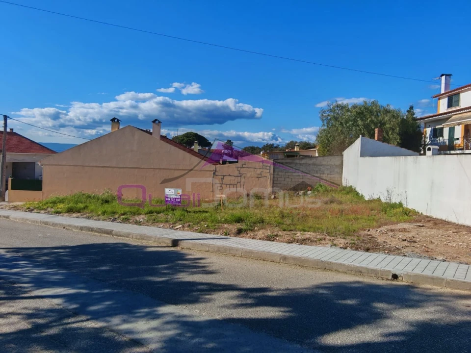 Terreno para Venda em Carregueira Foto 1