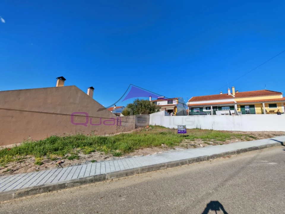 Terreno para Venda em Carregueira Foto 2