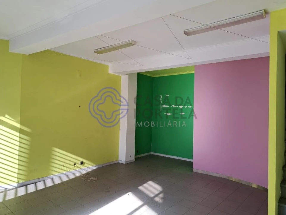 Loja para Venda em São Martinho do Bispo e Ribeira de Frades Foto 5