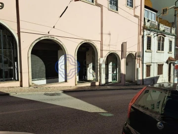 Loja para Venda em São Martinho do Bispo e Ribeira de Frades