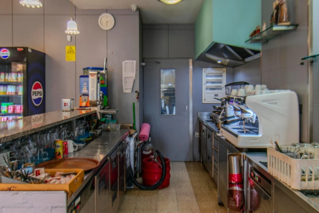 Loja para Trespasse em Fânzeres e São Pedro da Cova Foto 8