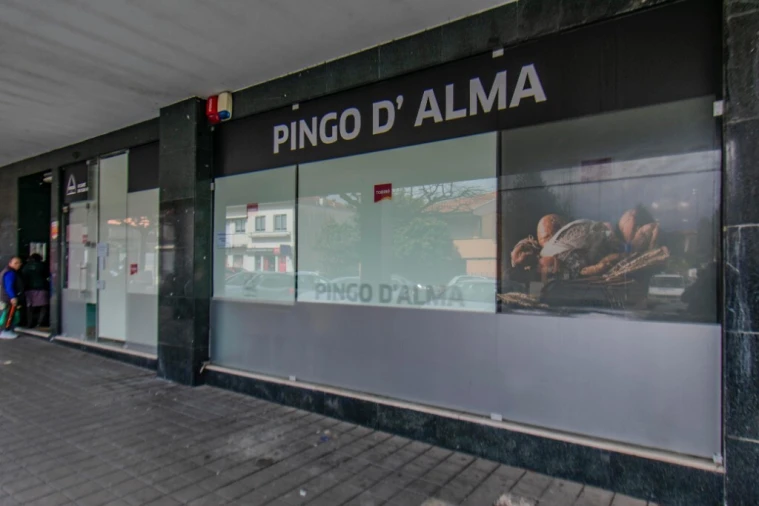 Loja para Trespasse em Fânzeres e São Pedro da Cova Foto 3