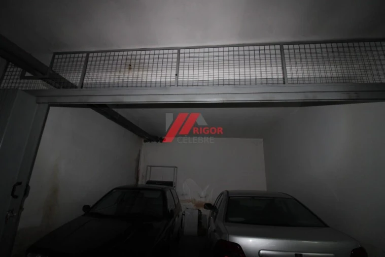 Garagem para Venda em Bougado (São Martinho e Santiago) Foto 5