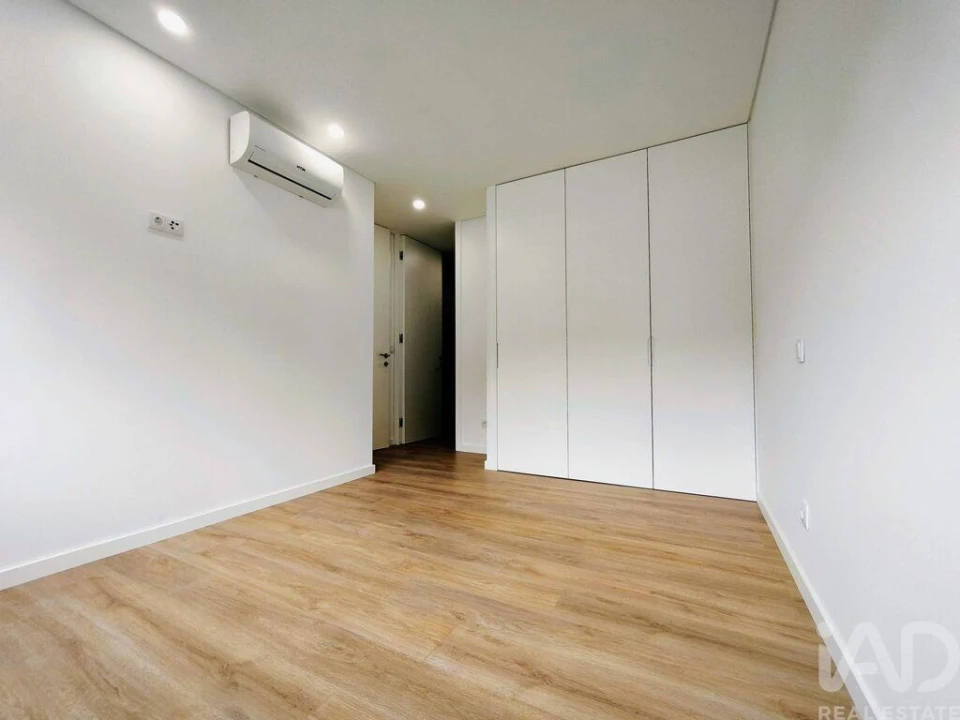 Apartamento T2 para Venda em Darque Foto 15