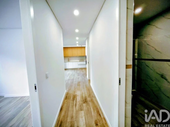 Apartamento T2 para Venda em Darque Foto 11