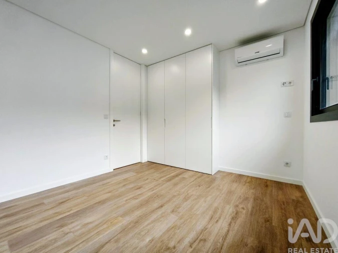 Apartamento T2 para Venda em Darque Foto 16