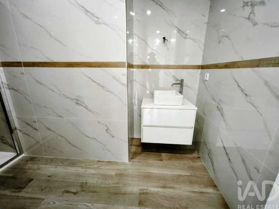 Apartamento T2 para Venda em Darque Foto 20