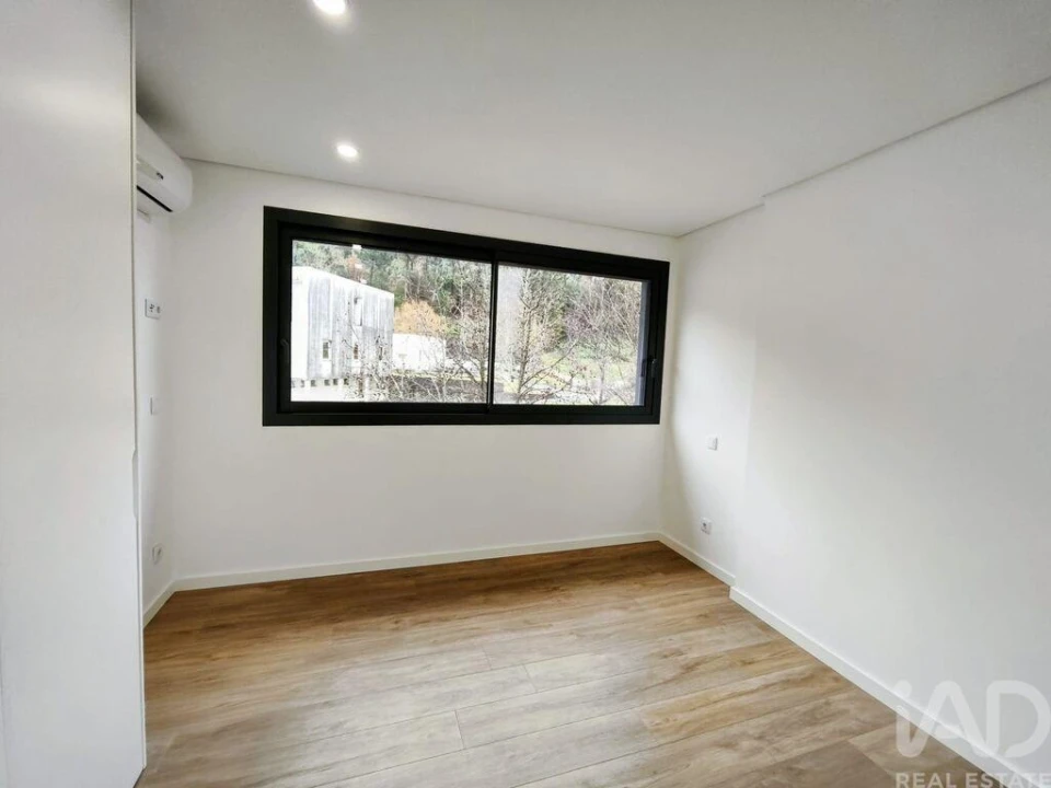 Apartamento T2 para Venda em Darque Foto 18