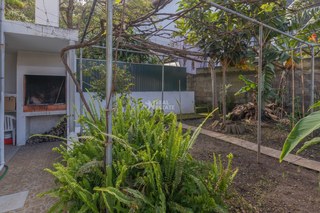 Moradia T4 para Venda em Ponta Delgada Foto 36