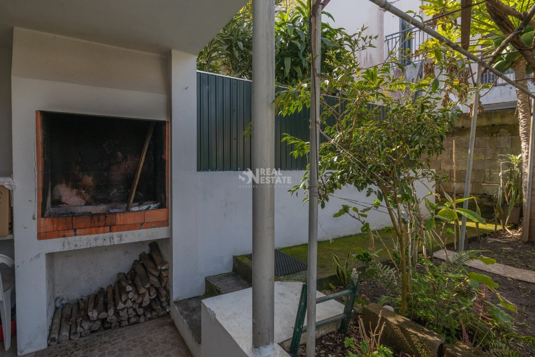 Moradia T4 para Venda em Ponta Delgada Foto 33