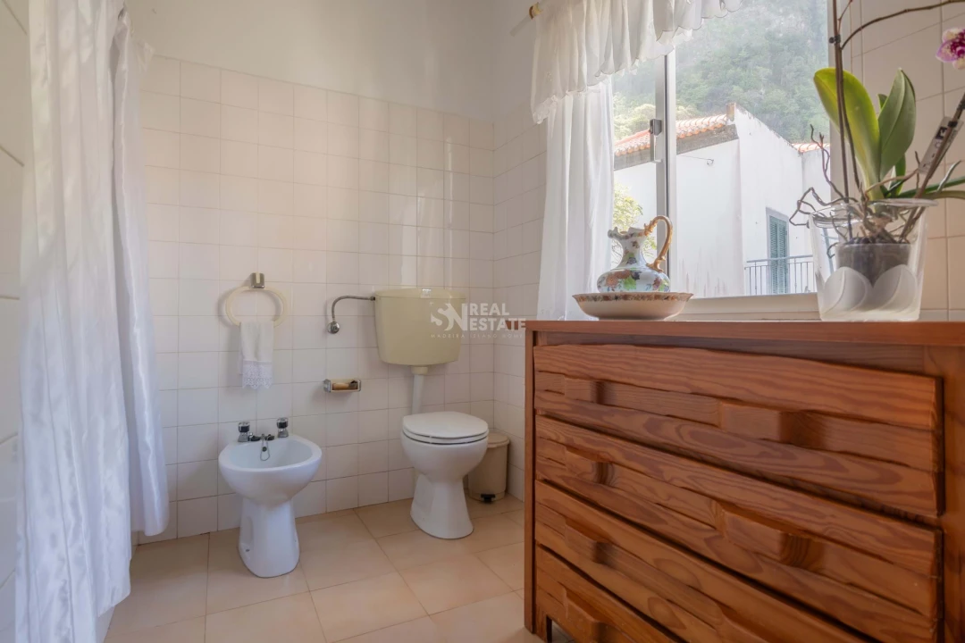 Moradia T4 para Venda em Ponta Delgada Foto 27