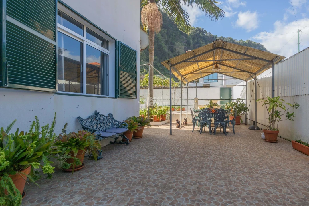 Moradia T4 para Venda em Ponta Delgada Foto 32