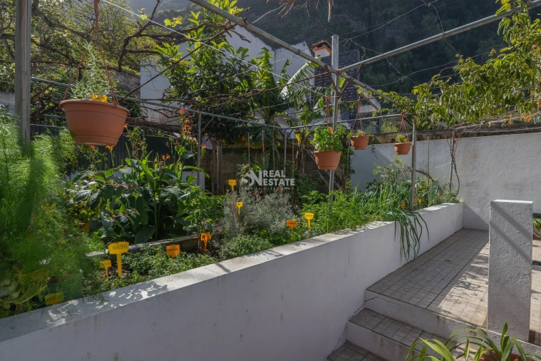 Moradia T4 para Venda em Ponta Delgada Foto 38