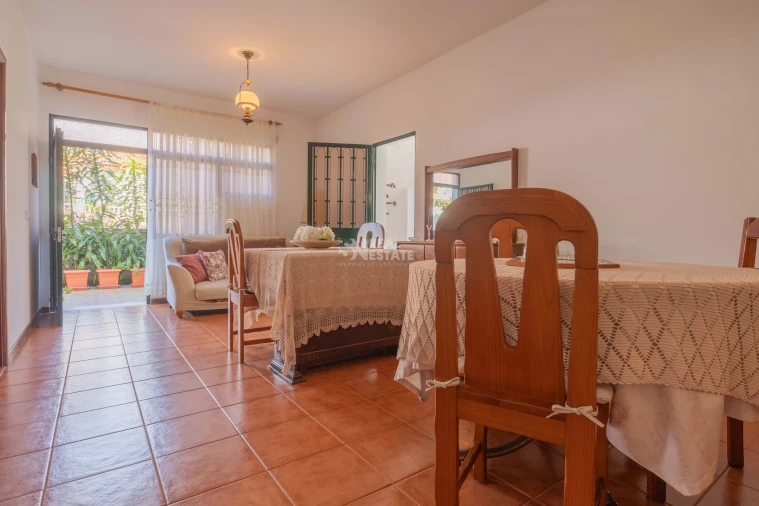 Moradia T4 para Venda em Ponta Delgada Foto 5