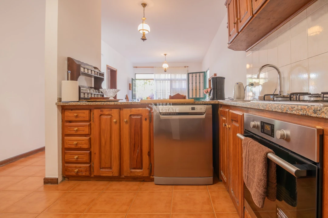 Moradia T4 para Venda em Ponta Delgada Foto 9