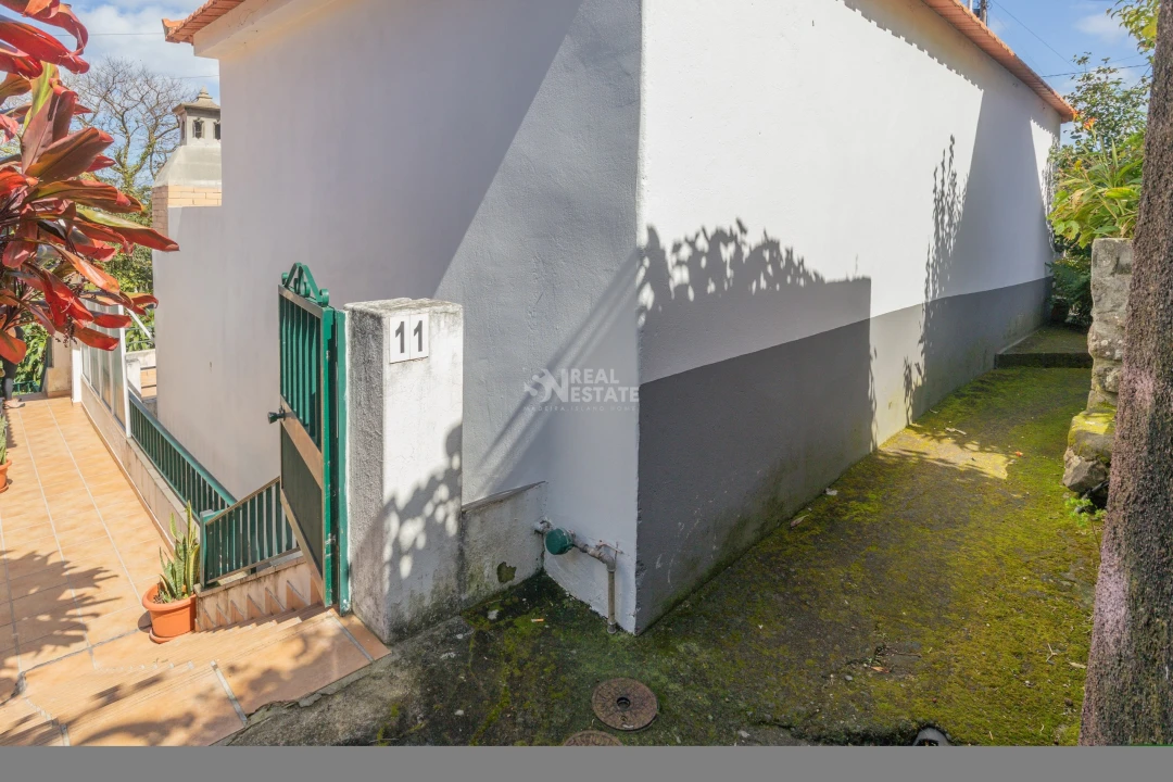 Moradia T4 para Venda em Ponta Delgada Foto 17