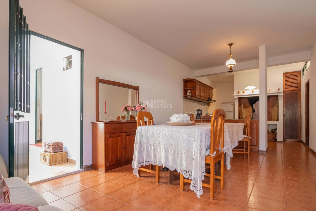 Moradia T4 para Venda em Ponta Delgada Foto 4