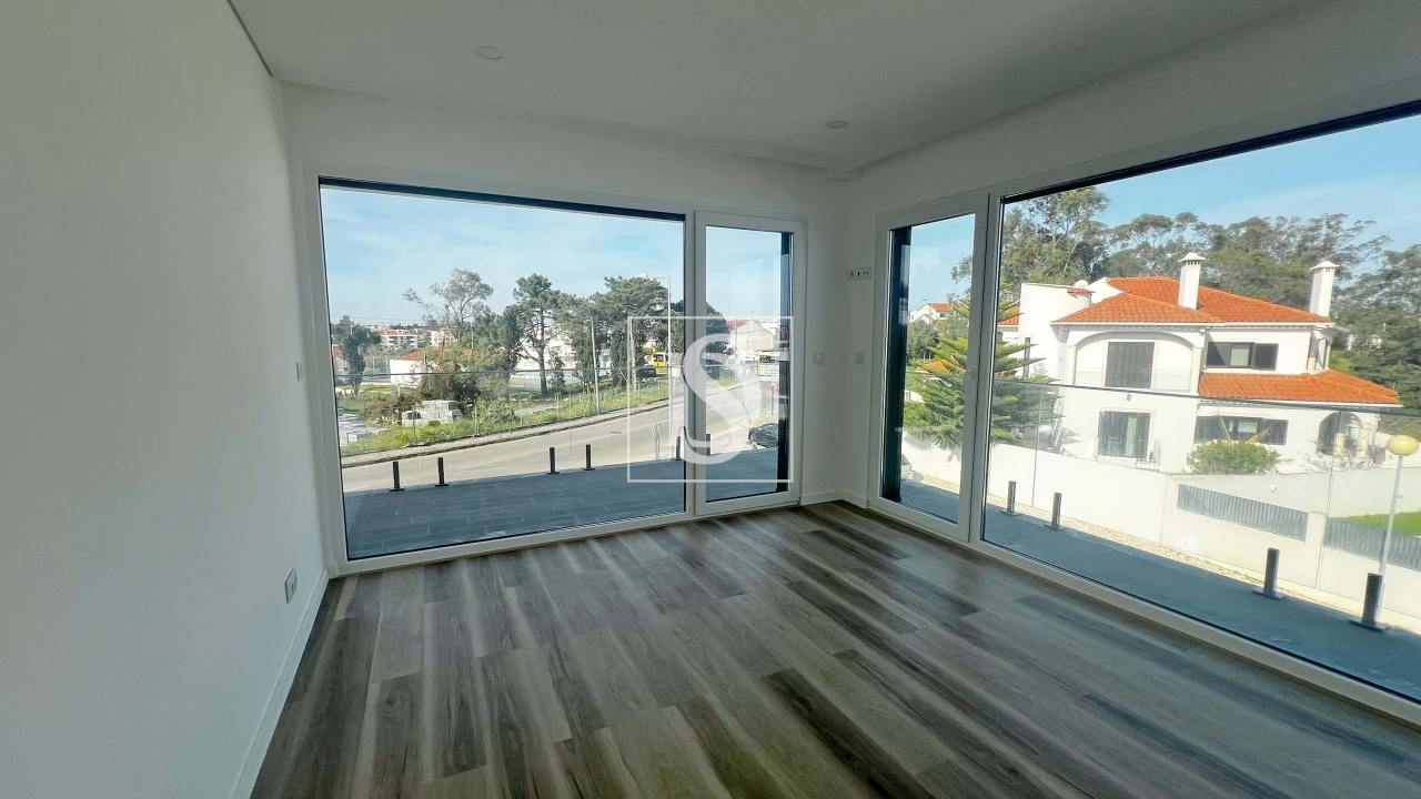 Moradia T4 para Venda em Charneca de Caparica e Sobreda Foto 4