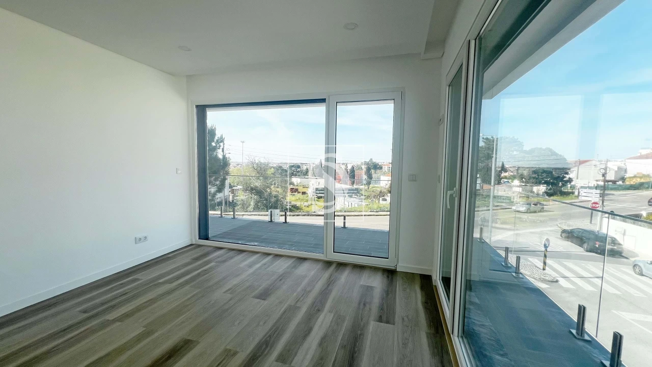 Moradia T4 para Venda em Charneca de Caparica e Sobreda Foto 12