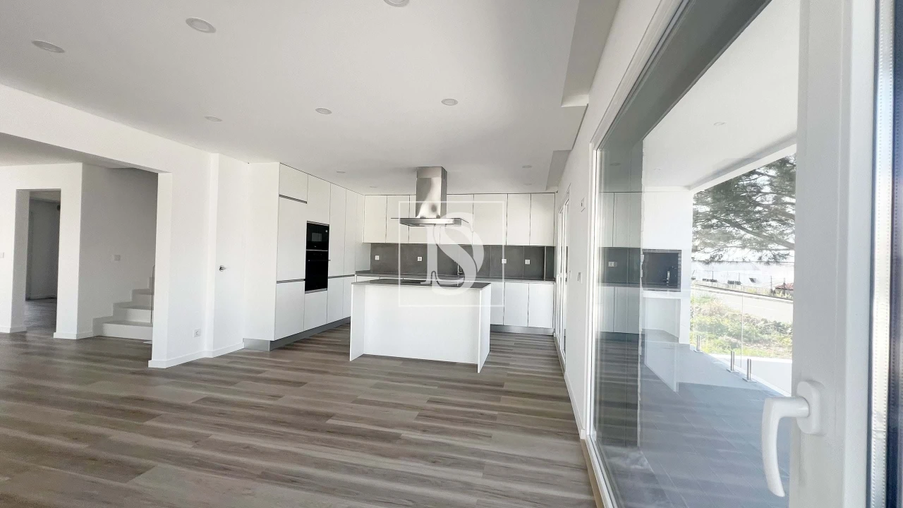 Moradia T4 para Venda em Charneca de Caparica e Sobreda Foto 33