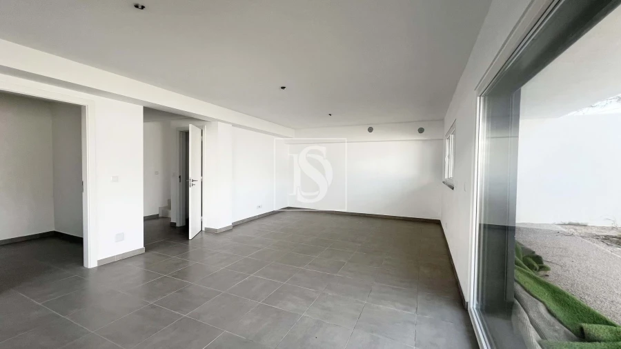 Moradia T4 para Venda em Charneca de Caparica e Sobreda Foto 42