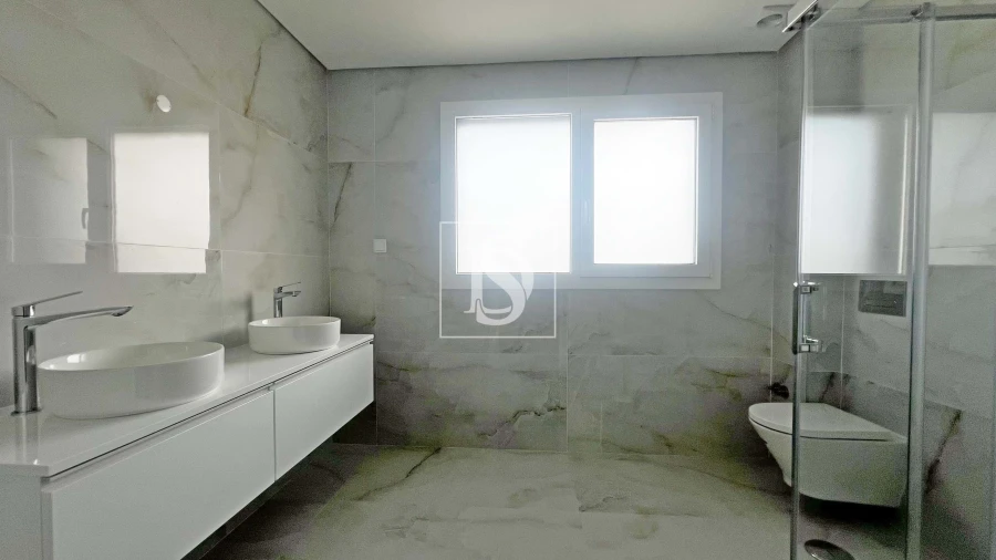 Moradia T4 para Venda em Charneca de Caparica e Sobreda Foto 24