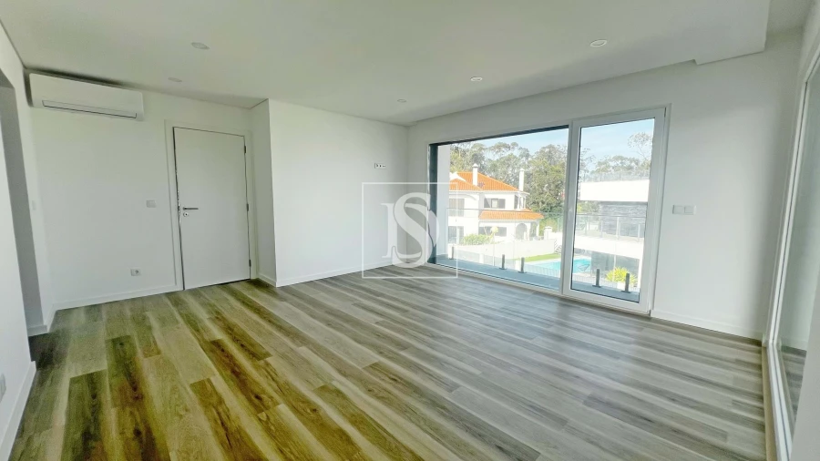 Moradia T4 para Venda em Charneca de Caparica e Sobreda Foto 27