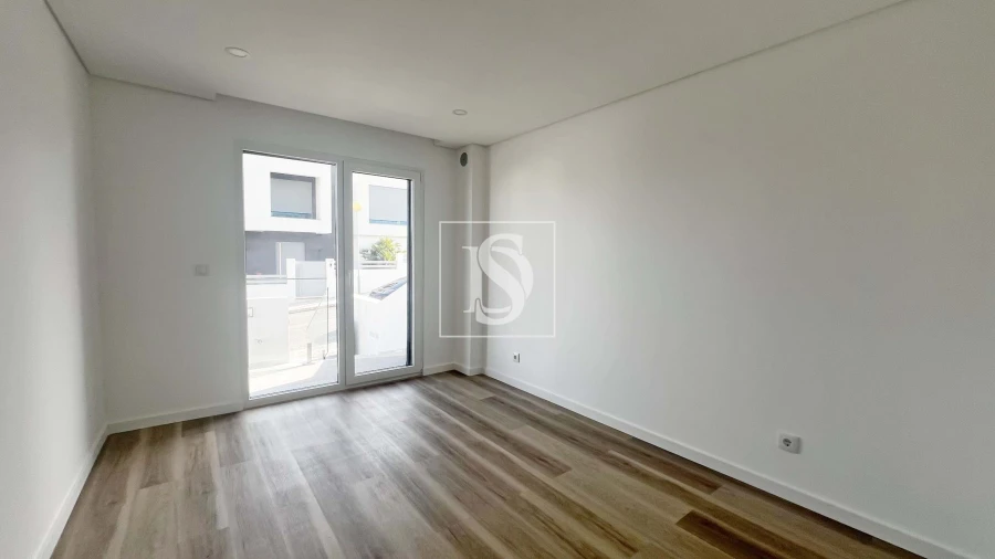 Moradia T4 para Venda em Charneca de Caparica e Sobreda Foto 29