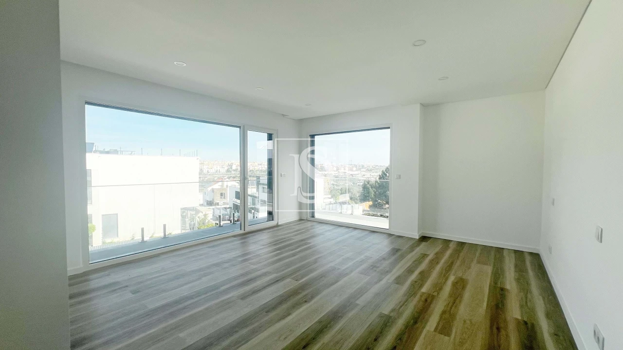 Moradia T4 para Venda em Charneca de Caparica e Sobreda Foto 22