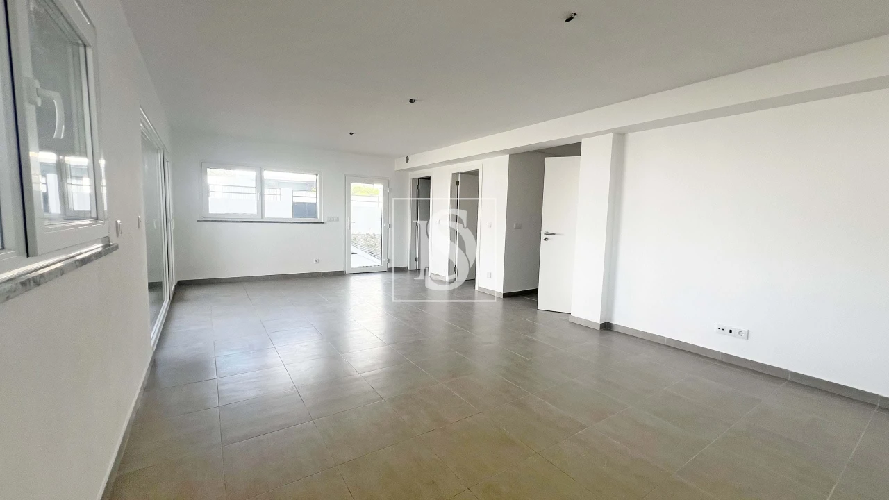 Moradia T4 para Venda em Charneca de Caparica e Sobreda Foto 43