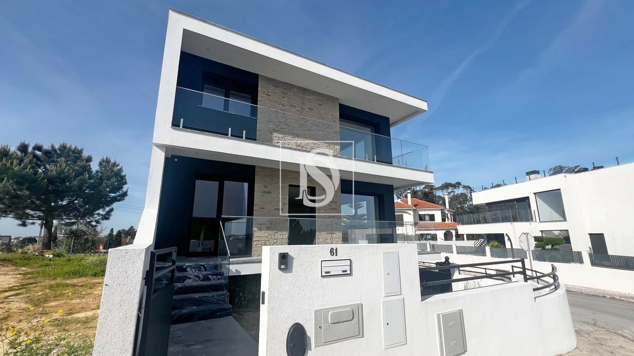 Moradia T4 para Venda em Charneca de Caparica e Sobreda Foto 7