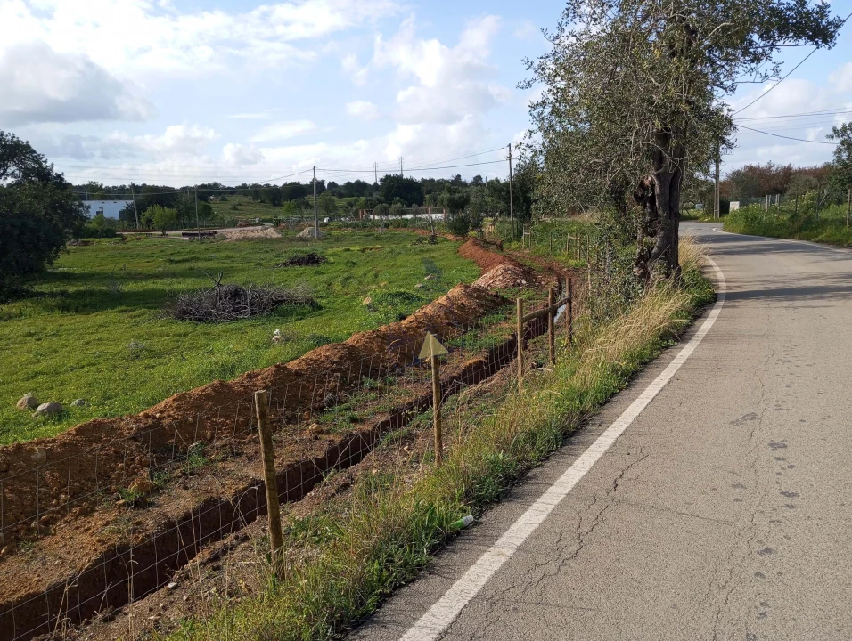 Terreno para Venda em Albufeira e Olhos de Água Foto 1