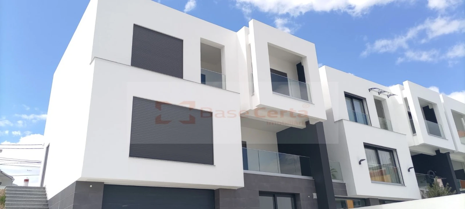 Quinta T4 para Venda em Corroios Foto 5